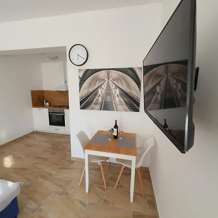Studio Kila Apartment