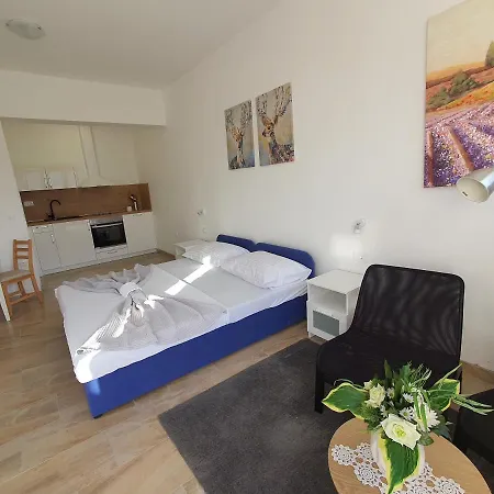 Studio Kila Apartment